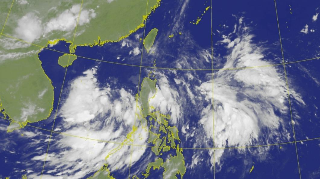 目前在南海和菲律賓東方海面各有擾動發展。（圖／中央氣象局） 「芙蓉」最快明生成！雙颱包夾機率增　連5天雨彈開炸