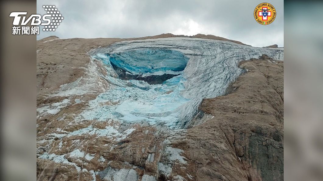 圖／達志影像美聯社 義大利阿爾卑斯山區冰川崩落　造成至少6人喪命
