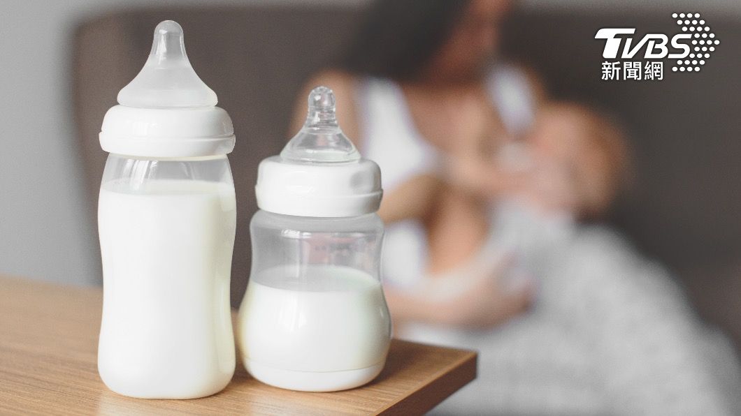 奶瓶、奶嘴等育嬰用品通常都會放入消毒鍋殺菌。（示意圖／shutterstock達志影像）