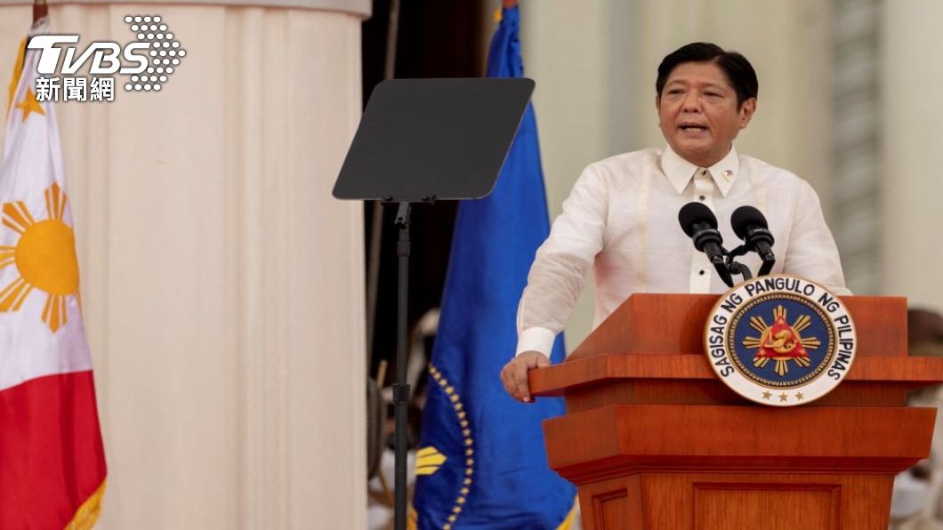 菲律賓新任總統小馬可仕宣誓就職。（圖/路透社）