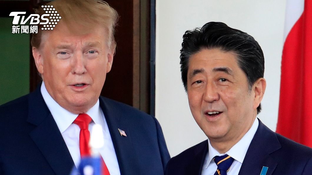 美國前總統川普（Donald Trump）與日本前首相安倍晉三擁有好交情。（圖／達志影像美聯社）