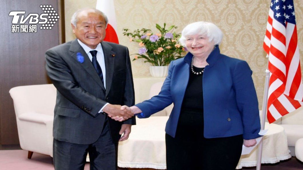 美國財政部長葉倫和日本財務大臣鈴木俊一，12日在東京會面論加強美日雙邊關係。 (圖 / AP)