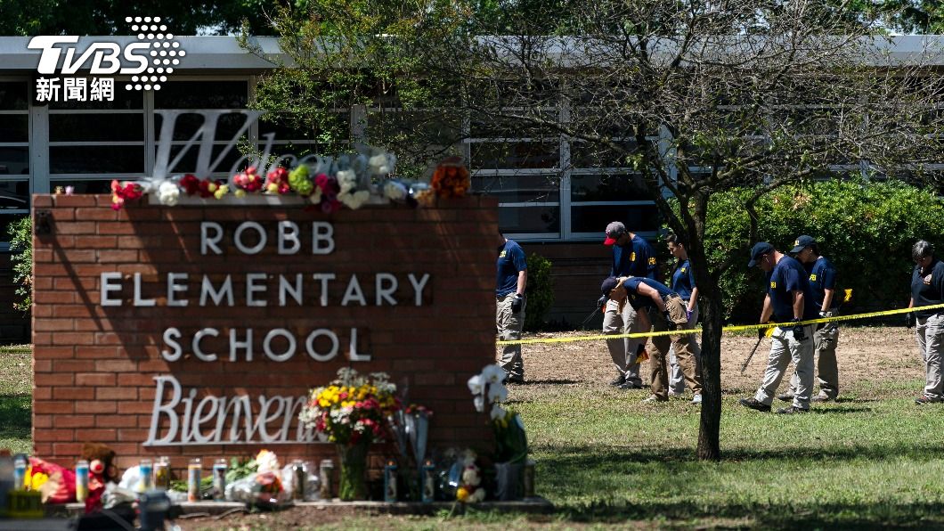 德州一所小學在5月24日發生槍擊案。（圖／達志影像美聯社）