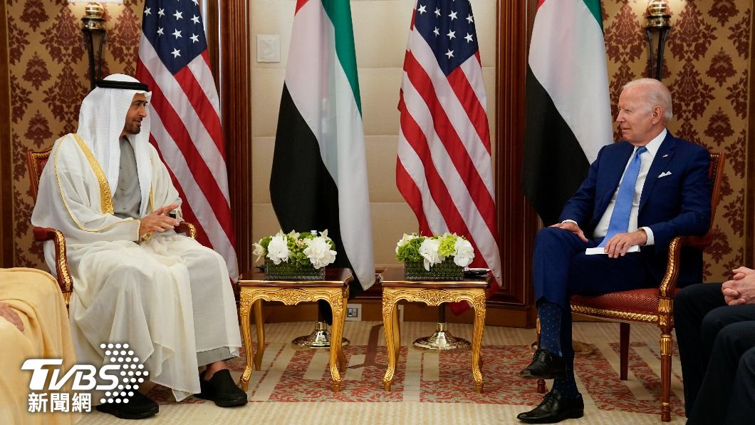 拜登在沙烏地阿拉伯與地區各國領導人舉行高峰會談。（圖／達志影像美聯社）