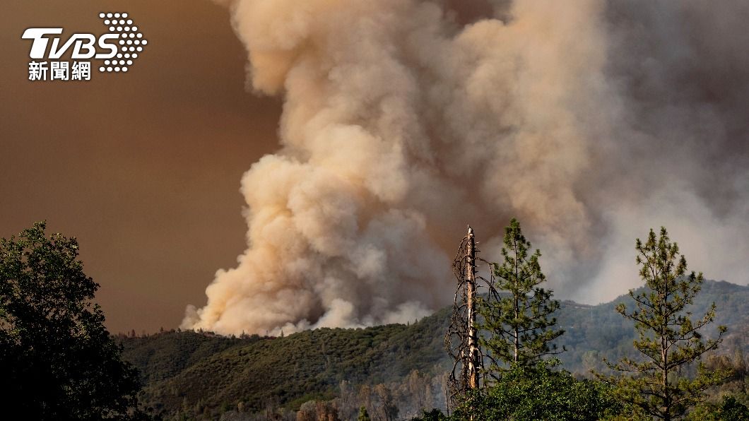 加州部分地區遭野火肆虐。（圖／達志影像美聯社）