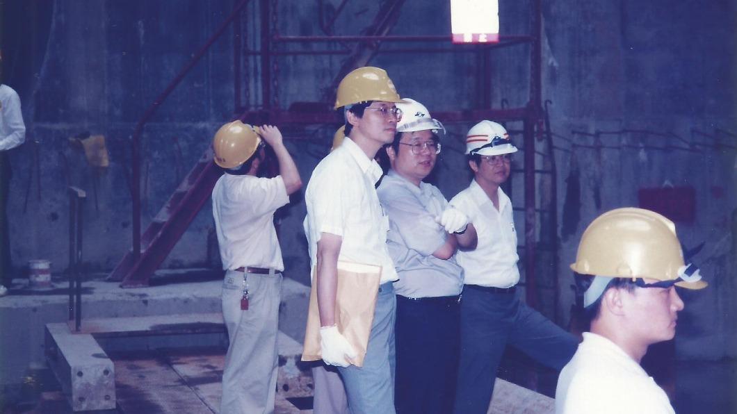 張善政在台大土木系任教時，與土木學會會員參訪興建中的台北捷運路線。（圖／翻攝自張善政臉書）