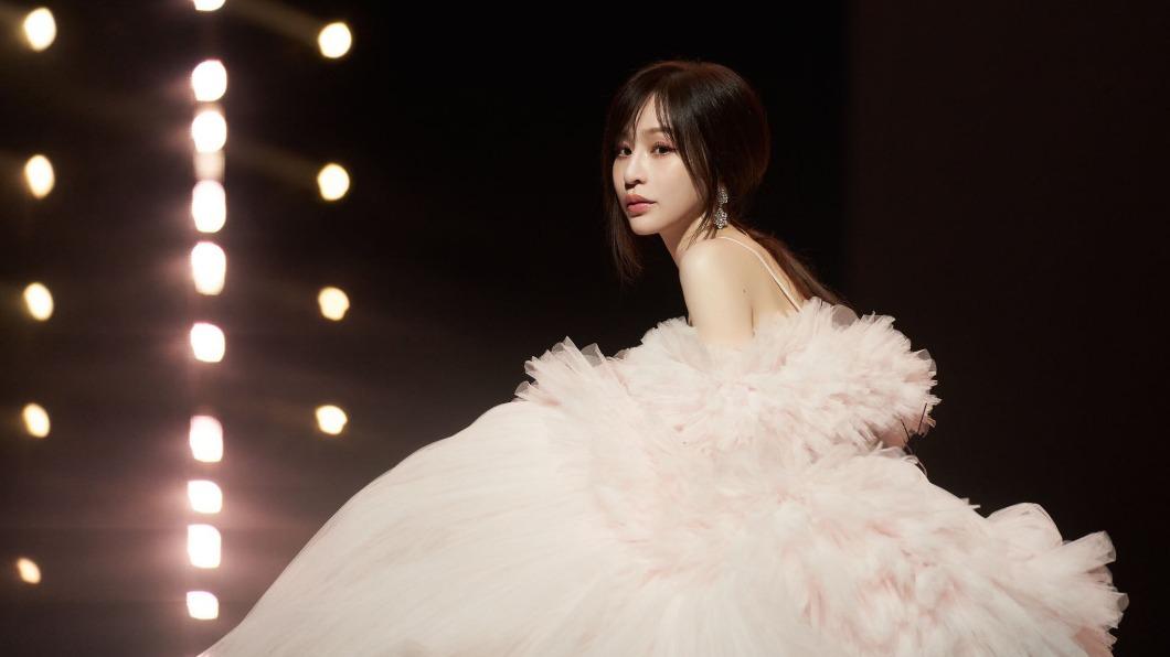 王心凌在《浪姐3》的第五次公演個人秀，讓舞台變成個人演唱會。（圖／芒果TV提供）