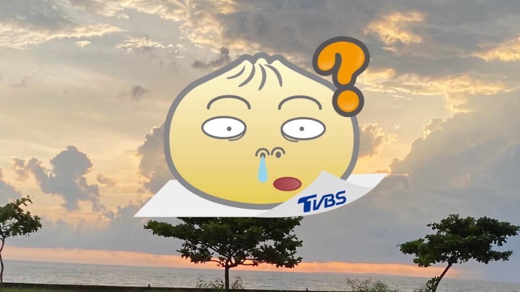有網友分享自己在恆春濱海公路上的雲照。（圖／翻攝自臉書社團「路上觀察中」）