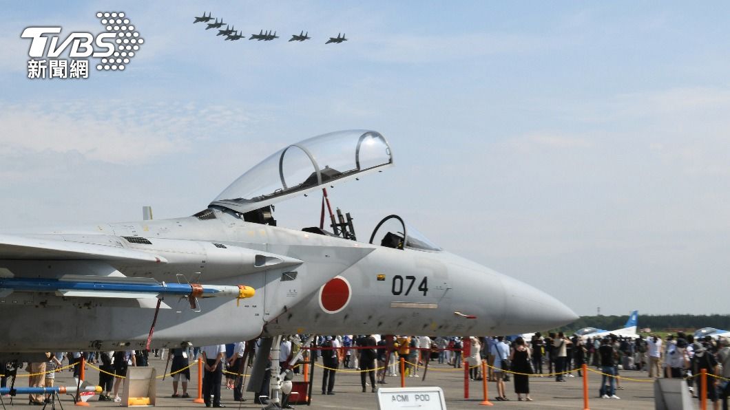 正逢基地開放日，日本航空自衛隊展示現役F-15戰機。（圖/達志影像美聯社）
