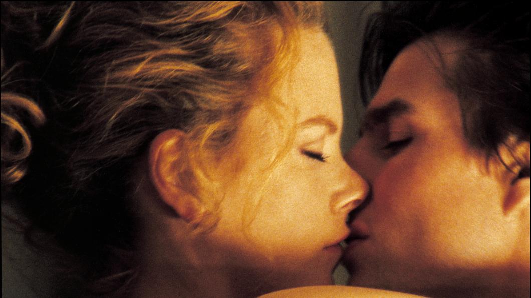 湯姆克魯斯與妮可基嫚演出《大開眼界》，在片中不斷大尺度全裸交纏。（圖／華納提供）