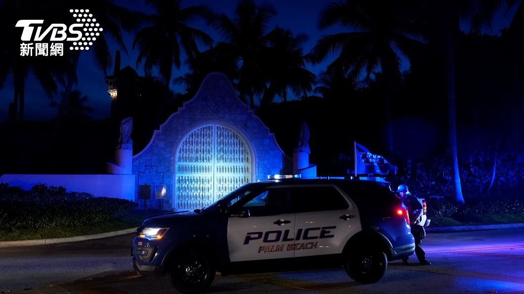 美國前總統川普的海湖俱樂部別墅遭FBI突襲搜查。（圖／達志影像美聯社）