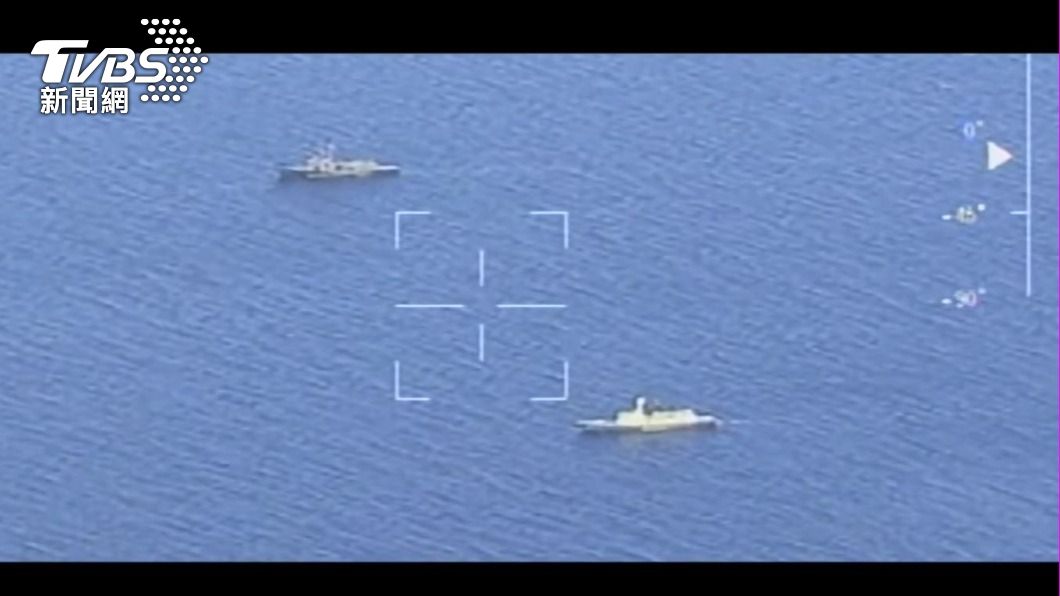 國防部曝光畫面中，清晰可見我國與中共軍艦近距離對峙情形。（圖／國防部提供）