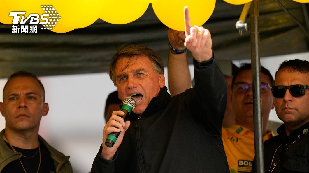 巴西總統波索納洛任內因環境問題引發許多爭議。（圖／達志影像美聯社）