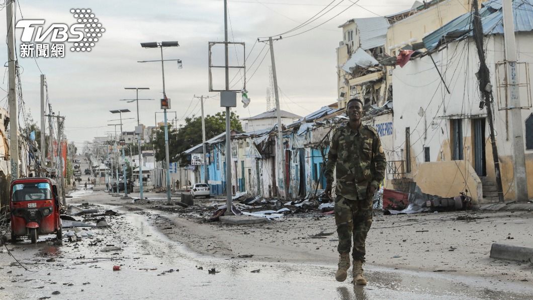 東非索馬利亞首都發生恐怖攻擊事件，造成至少20人死亡。（圖/達志影像路透社）