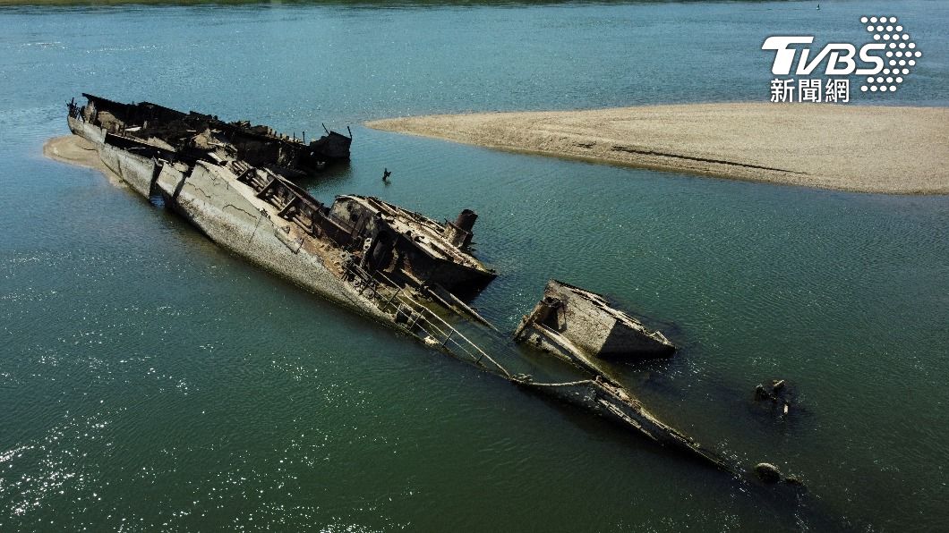歐洲乾旱造成多瑙河沿岸暴露出沉船。（圖／達志影像路透社）