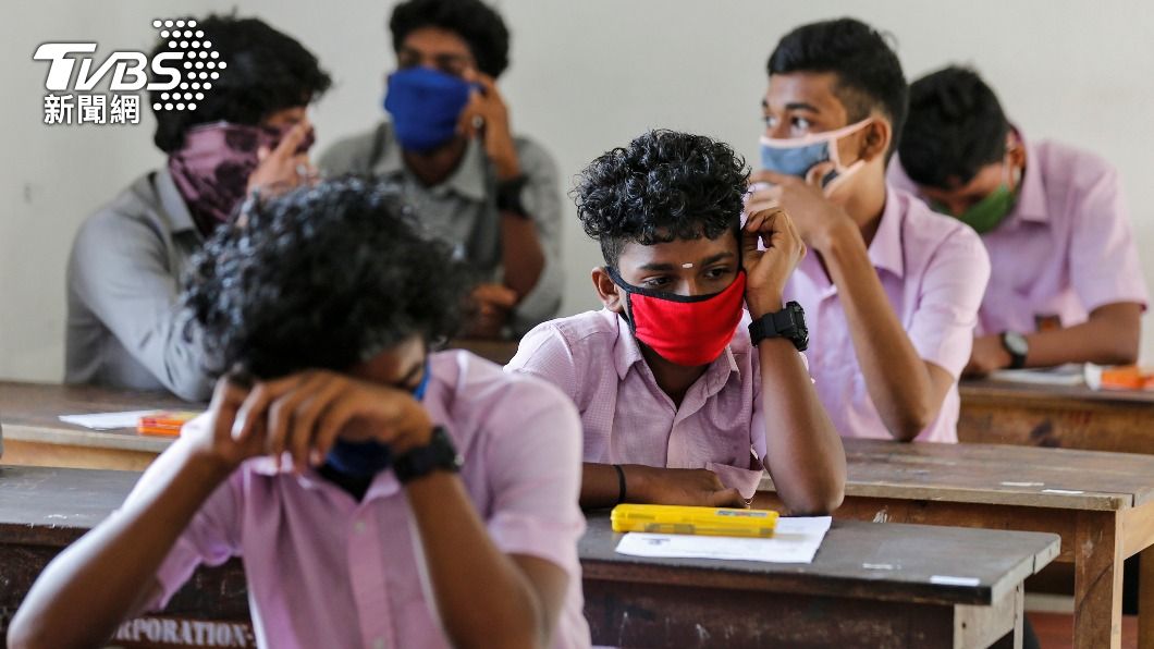 為了防止考試作弊，印度阿薩姆邦竟然關閉考場與周邊社區4小時手機網路服務。（示意圖/達志影像路透社）