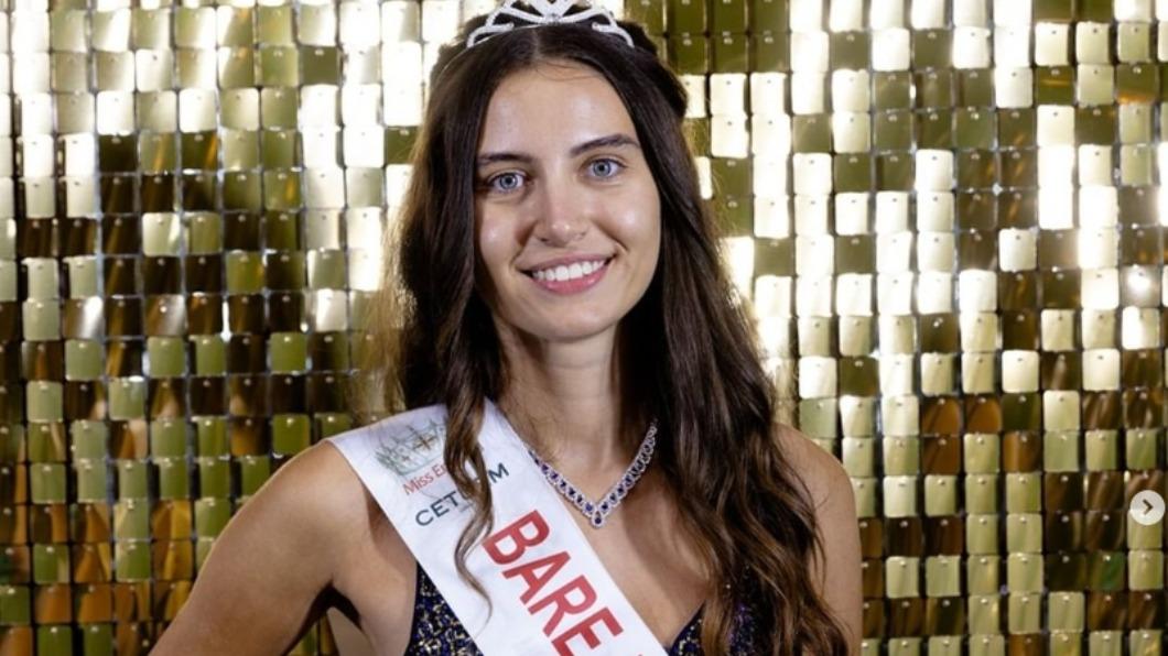 20歲的大學生拉烏夫以素顏出戰「英格蘭小姐」選美大賽。（圖／翻攝自 Instagram ＠missenglandofficial）