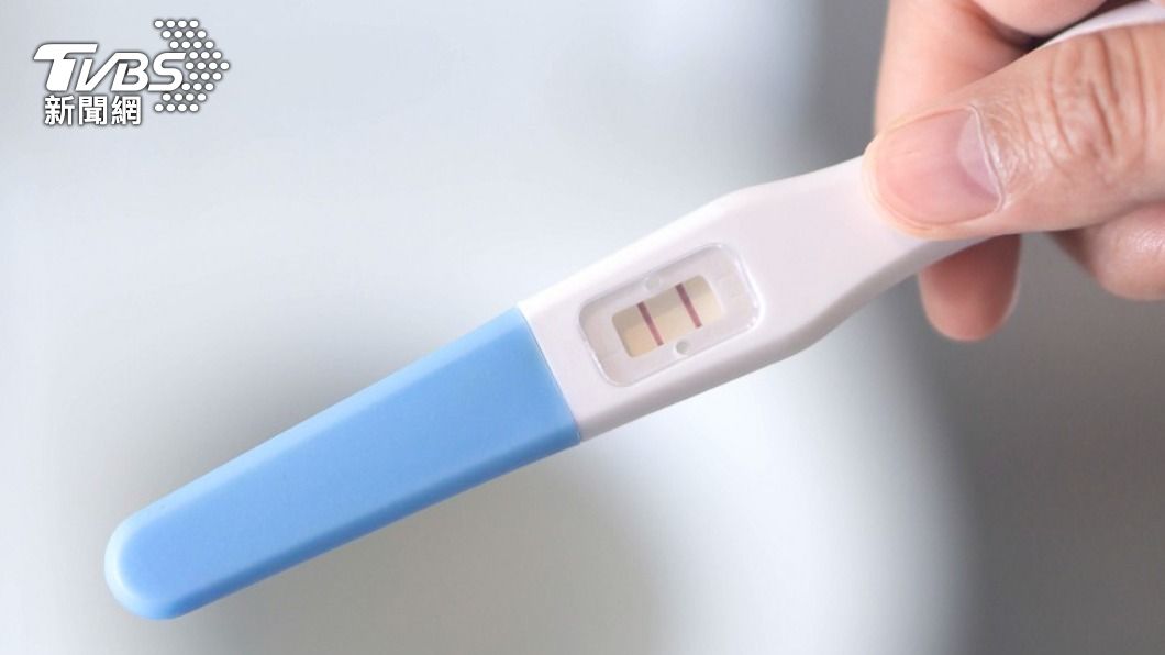 女性朋友們想得知自己有無懷孕都會用驗孕棒測試。（示意圖／shutterstock達志影像）