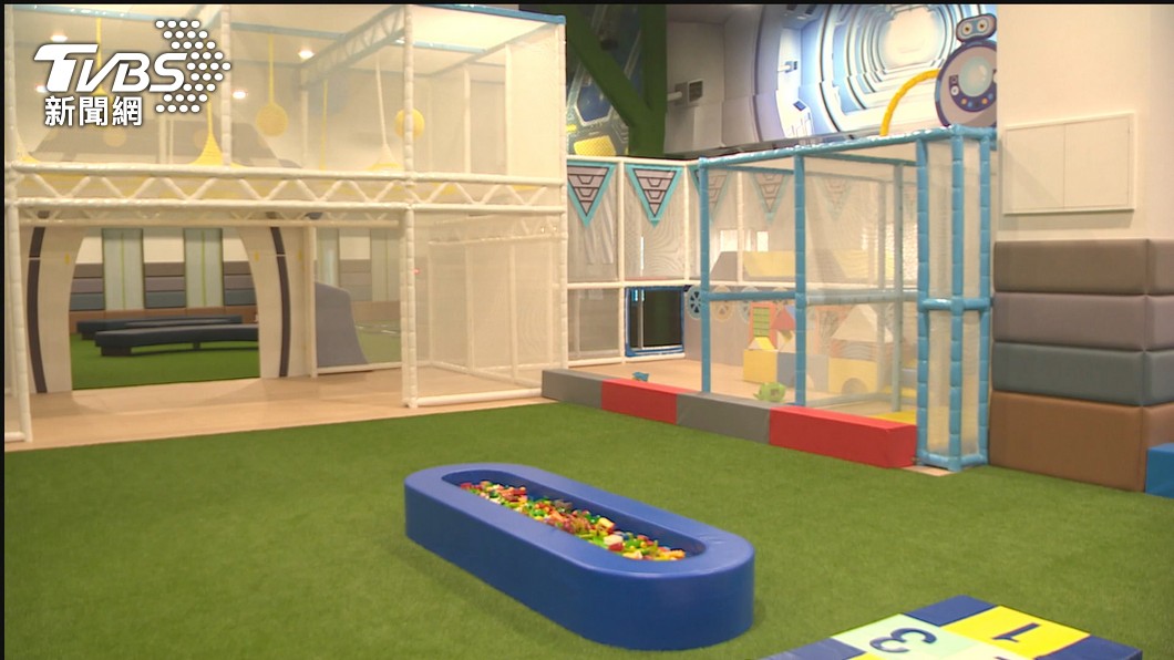 偷到可編成一本雜誌 親子酒店抄襲壁畫遭插畫家投訴 主題 著作權 台中 Tvbs新聞網