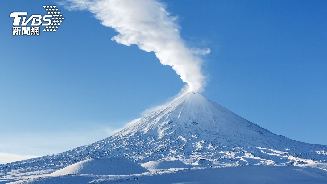 俄羅斯12人登山隊伍挑戰克柳切夫火山遇山難，已經有6人死亡。（示意圖／shutterstock達志影像）