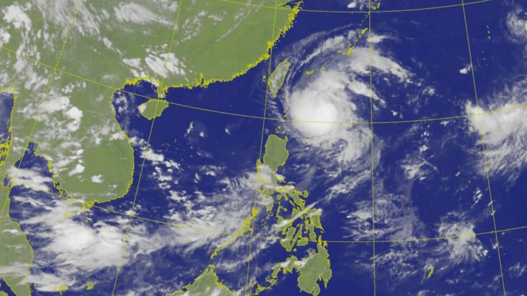 梅花增強為中度颱風。（圖／翻攝自中央氣象局官網）