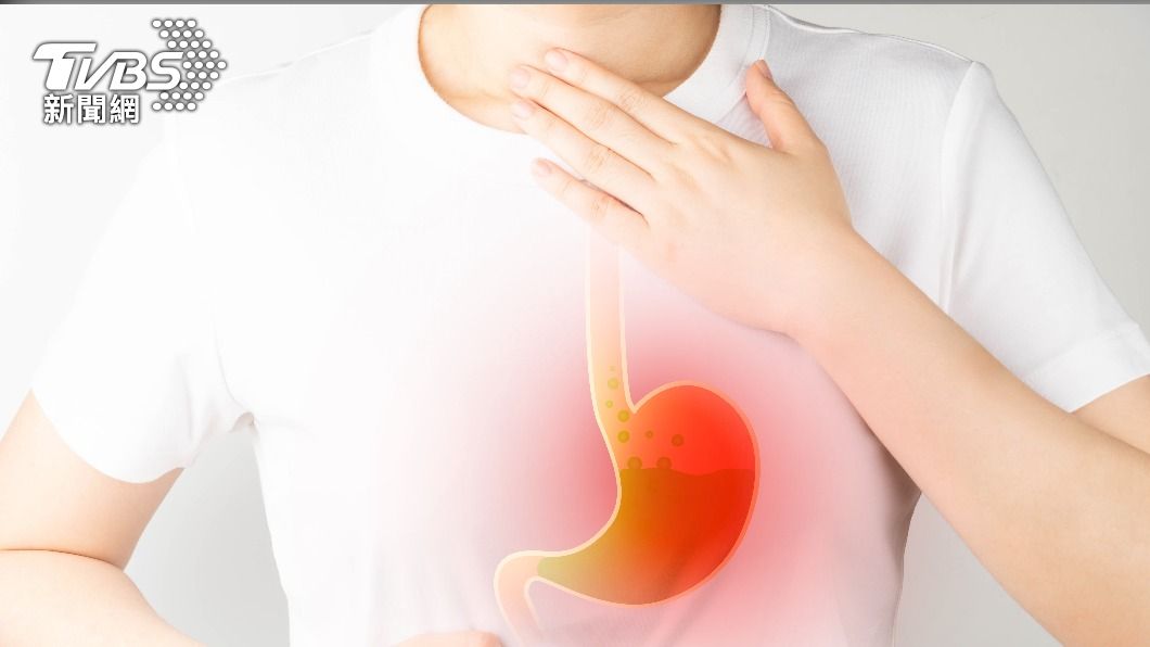 若胰臟腫瘤壓迫到橫膈膜的話可能會發生打嗝症狀。（示意圖／shutterstock達志影像）