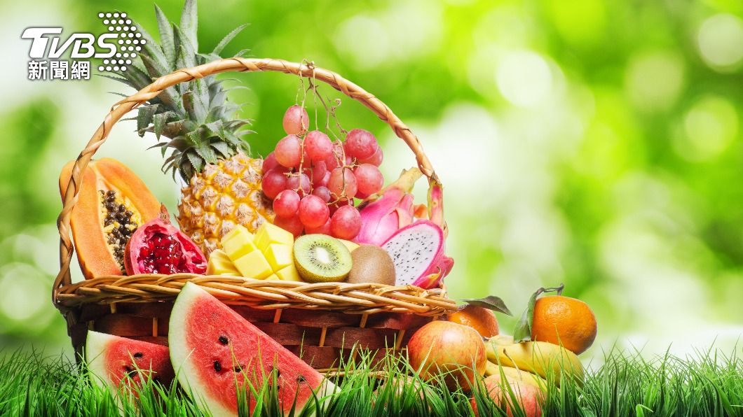 夏季的西瓜、芒果、水梨、荔枝、蓮霧，都屬於易脹氣的高腹敏水果。（示意圖／shutterstock達志影像）