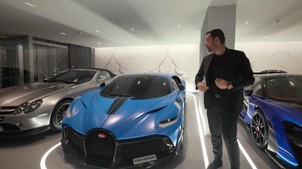 石油富豪棕櫚島宅邸車庫停放身價好幾個億的Bugatti Divo。（圖／翻攝自Enes YilmazerYT）