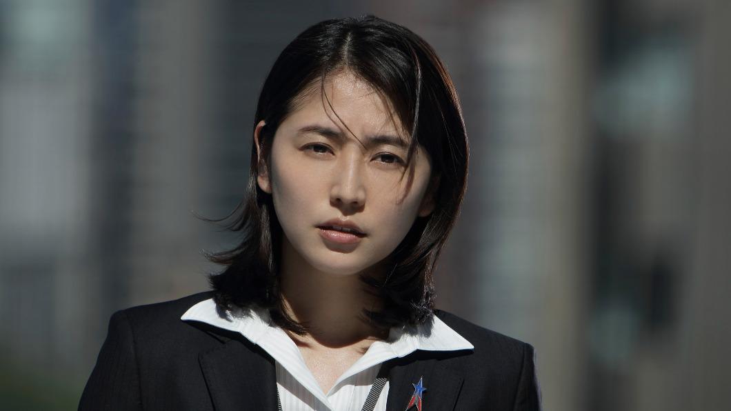 長澤雅美在片中飾演「禍特對」分析官。（圖／野獸國提供）