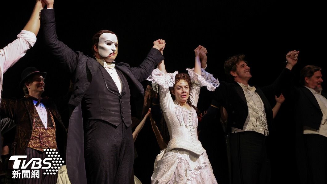 因為疫情被迫停演多時，音樂劇《歌劇魅影》重新登上百老匯舞台。（圖/達志影像路透社）