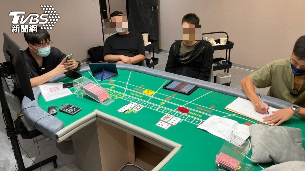警方上門查緝地下賭場，當場逮獲3名賭客。（圖／TVBS）