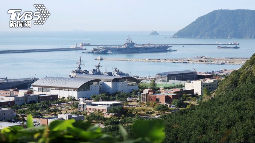 美國航空母艦雷根號。（圖／路透社） 四年來首次！ 美航艦停靠南韓釜山海軍基地