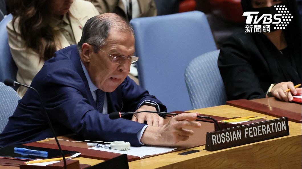 俄羅斯外交部長拉夫羅夫。（圖／達志影像路透社） 聯合國安理會討論侵烏　俄外長反控烏克蘭犯下暴行