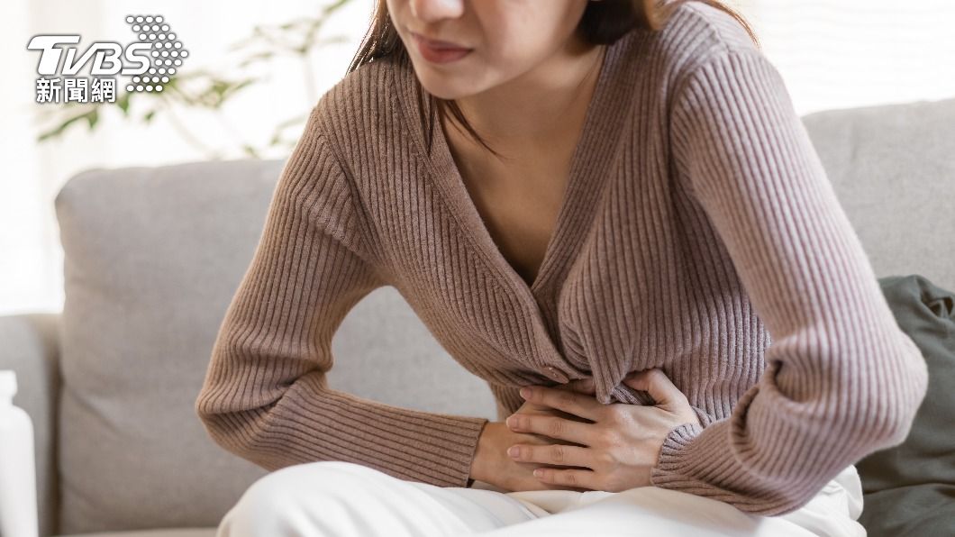 膽囊炎最典型的症狀是腹痛。（示意圖／shutterstock達志影像）