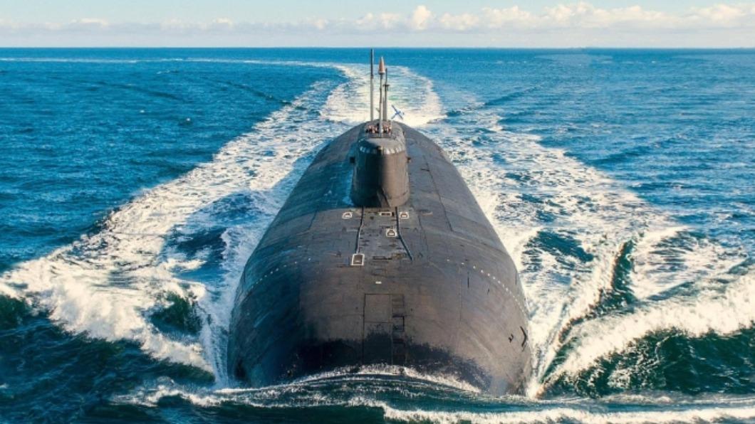 「全球最大」的別爾哥羅德號（Belgorod，K-329）核潛艇，能攻擊航空母艦打擊群、沿海地區的基礎設施和軍事基地。（圖／翻攝自《共和國報》）