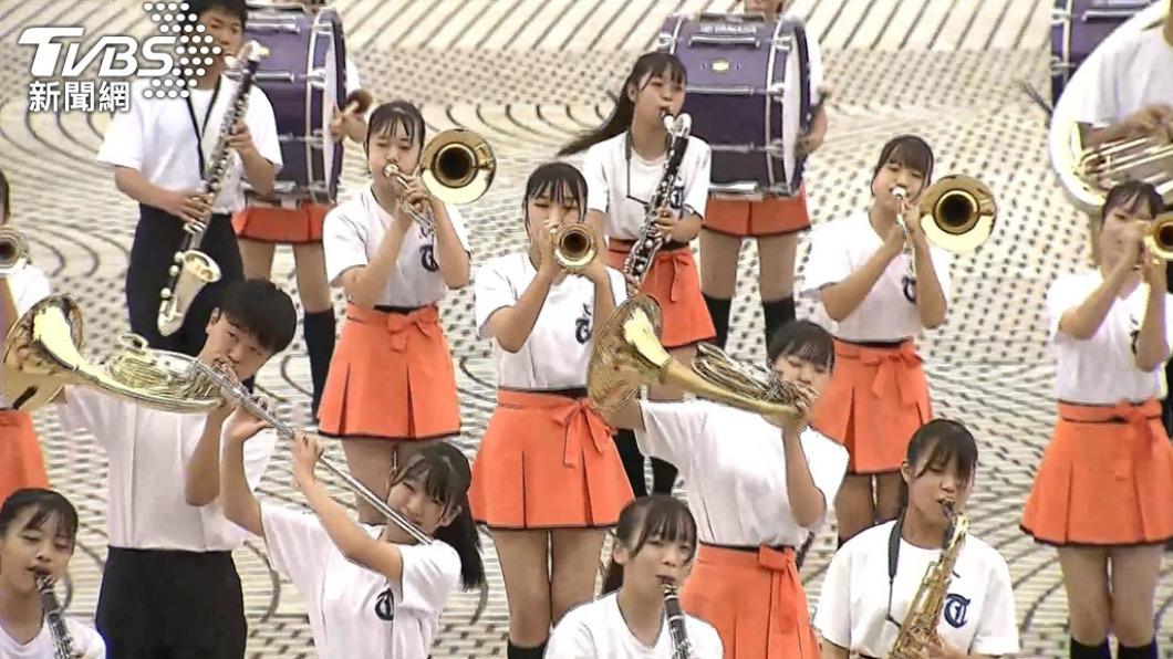 「橘色惡魔」、日本京都橘高校吹奏部也來台參與國慶表演。（圖／TVBS）