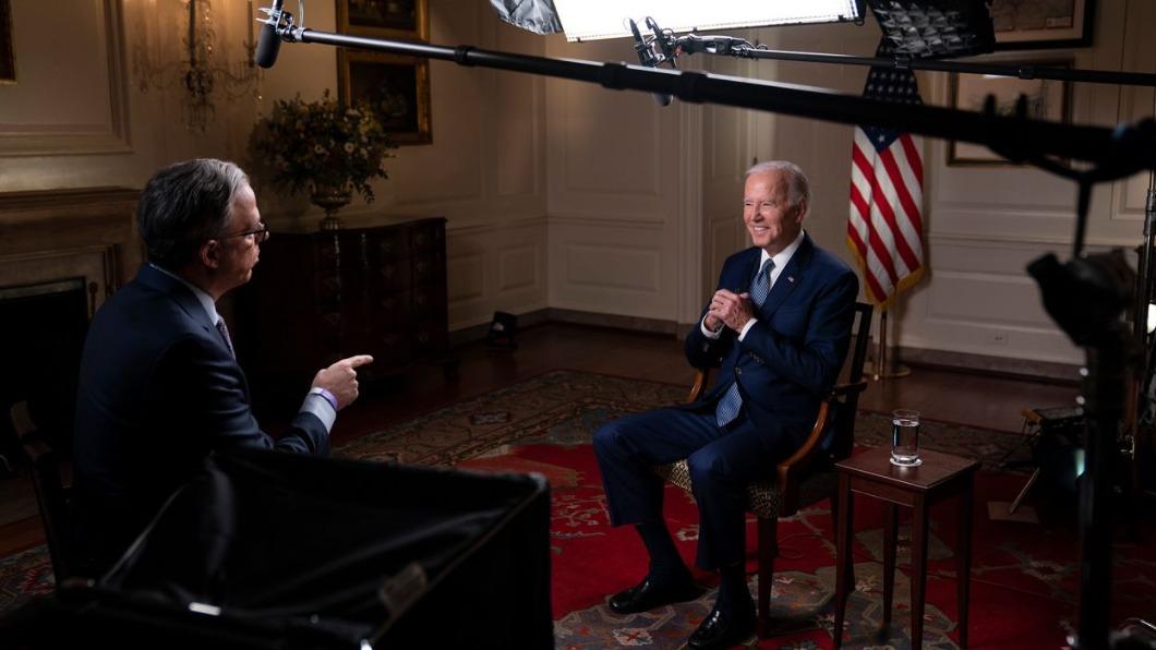 美國總統拜登（Joe Biden）11日接受《CNN》專訪，稱俄羅斯總統普欽（Vladimir Putin）是「理性行為者」，但揮軍入侵烏克蘭是「嚴重誤判」。（圖／翻攝自《CNN》）