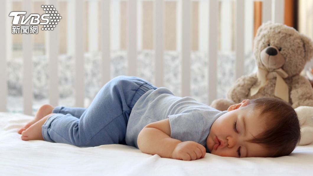 寶寶睡不著的問題時常困擾著爸媽。（示意圖／shutterstock達志影像）