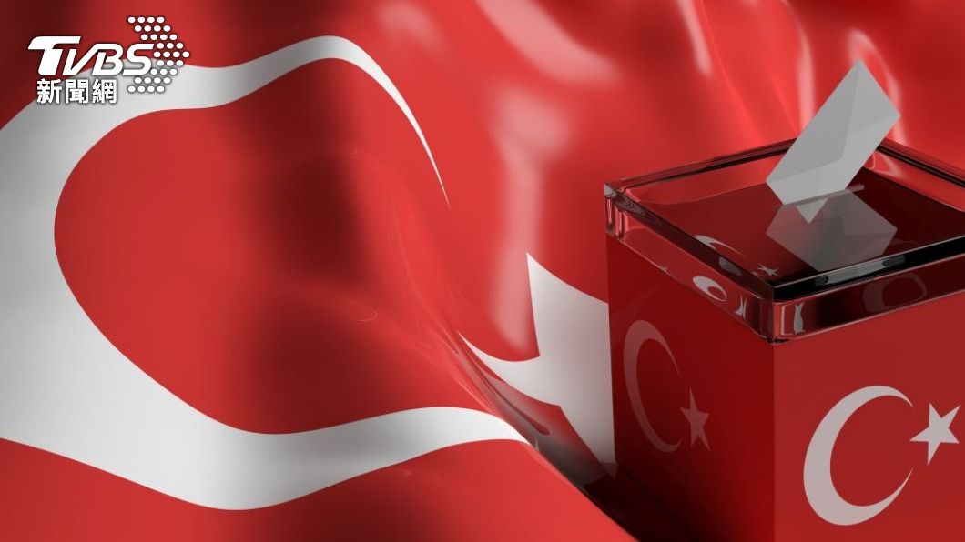 土耳其國會13日通過「不實資訊法案」第29條，未來法律上路之後，公開散布誤導性資訊的人，將面臨1到3年徒刑。（圖／shutterstock）