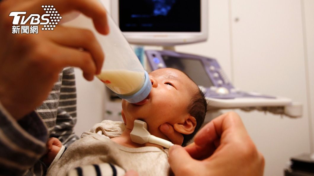 明年春天，日本懷孕婦女預計將可得到每名新生兒10萬日圓的生育優惠券。（圖／達志影像美聯社）