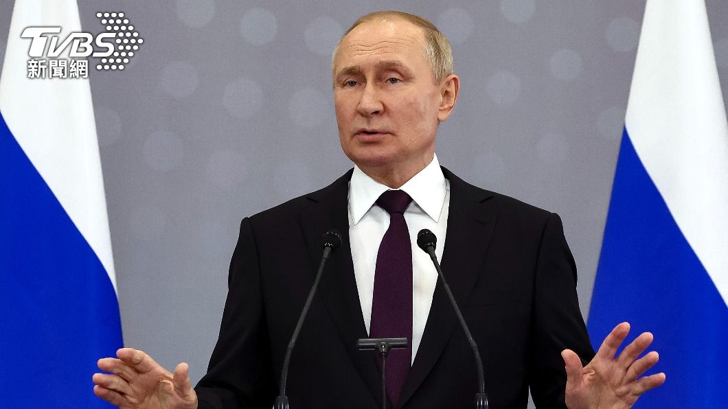俄羅斯總統普欽（Vladimir Putin）19日宣布，將在烏克蘭東部４州佔領區，及俄羅斯鄰近烏克蘭邊境的８區，自今（20）日午夜起實施「戒嚴」。（圖／達志影像美聯社）