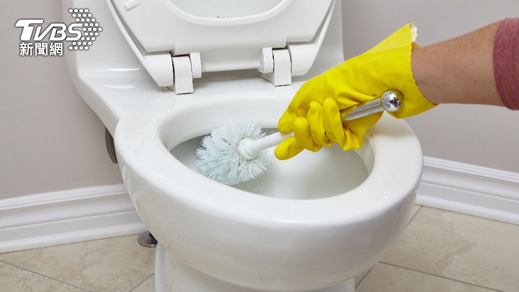 你能接受上班幫公司掃廁所嗎？（示意圖／shutterstock達志影像）