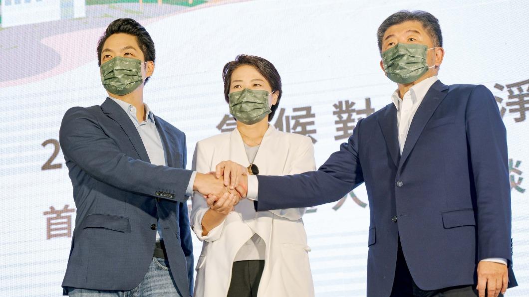 台北市長3名候選人同台。（圖／翻攝自陳時中臉書）