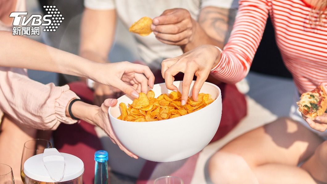 雙11今年日常用品甚至零食「饞商機」也熱銷。（示意圖／shutterstock達志影像）