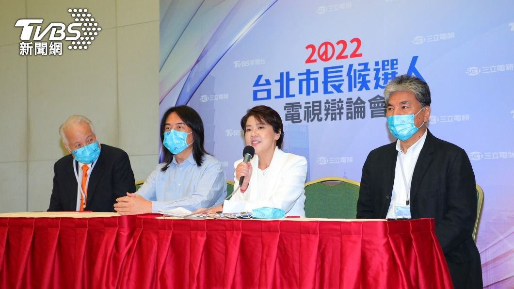 無黨籍台北市長候選人黃珊珊在辯論會後舉行記者會。（圖／黃城碩攝）
