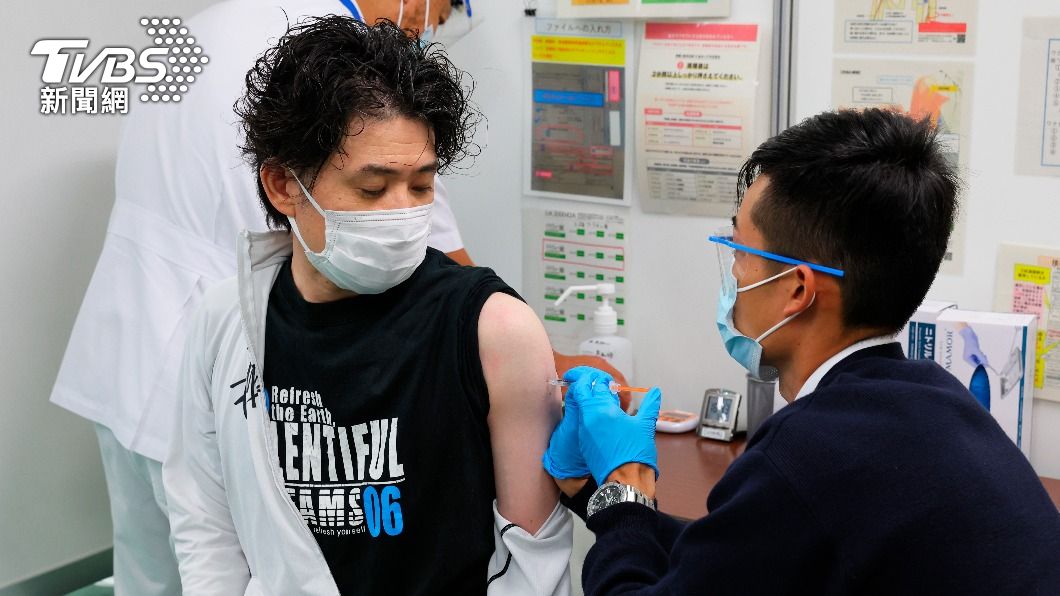 日本雙價疫苗開打一個月，接種率為5%。（圖／達志影像美聯社）