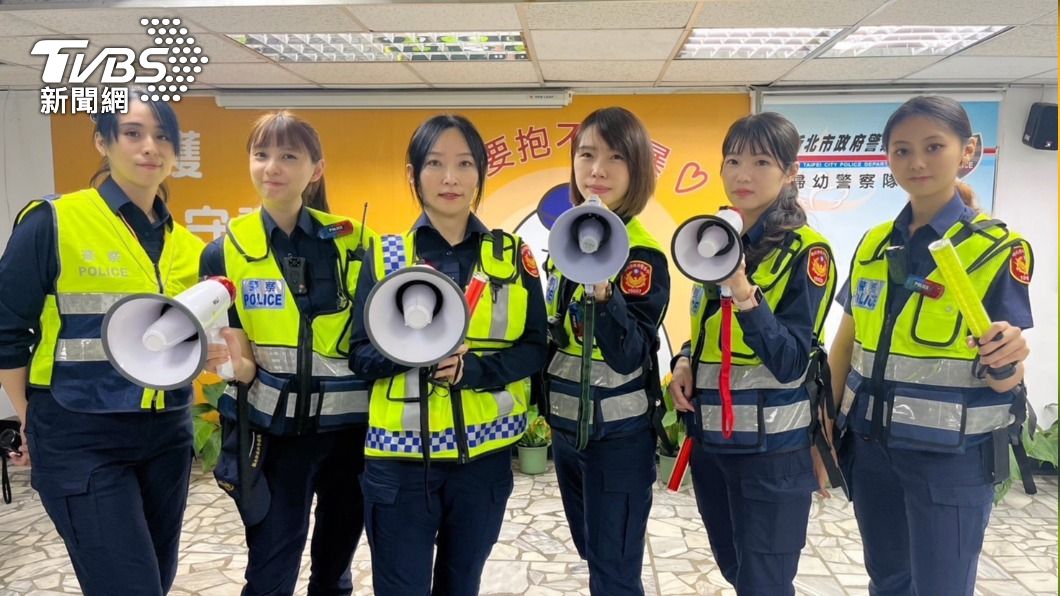新北婦幼隊和少年隊組成「行動DJ警察」。（圖／TVBS）