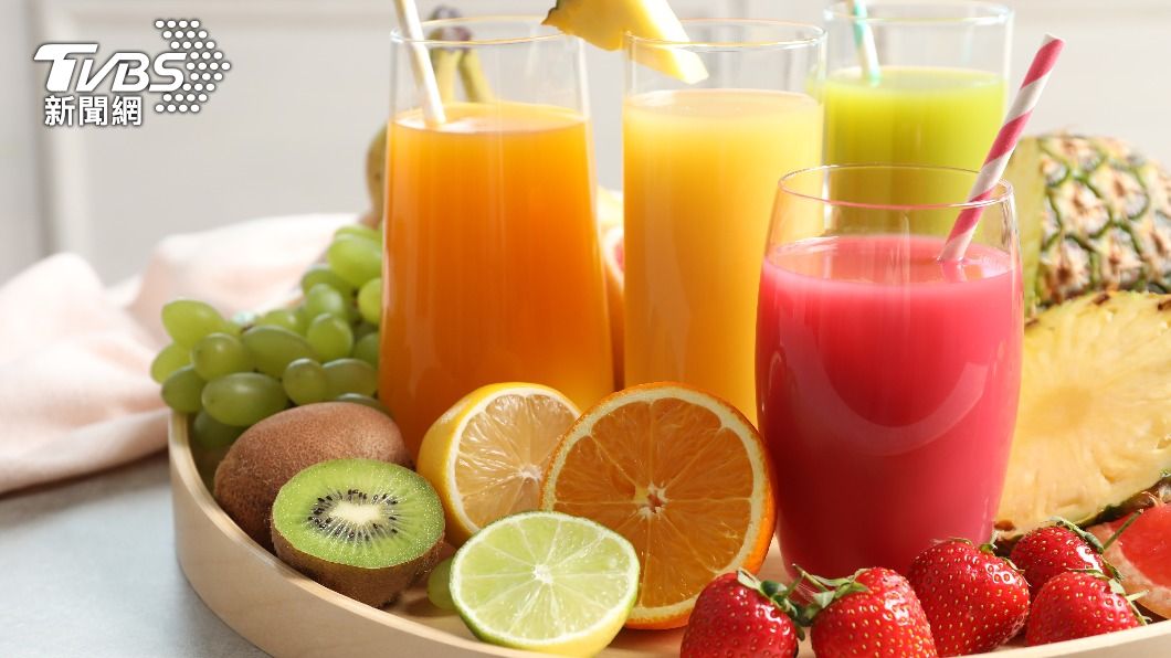 不少民眾認為果汁不會對身體造成危害。（示意圖／shutterstock達志影像）