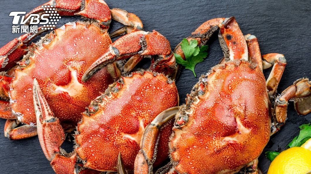 螃蟹屬於寒性食物，吃過量恐影響健康。（示意圖／shutterstock 達志影像）