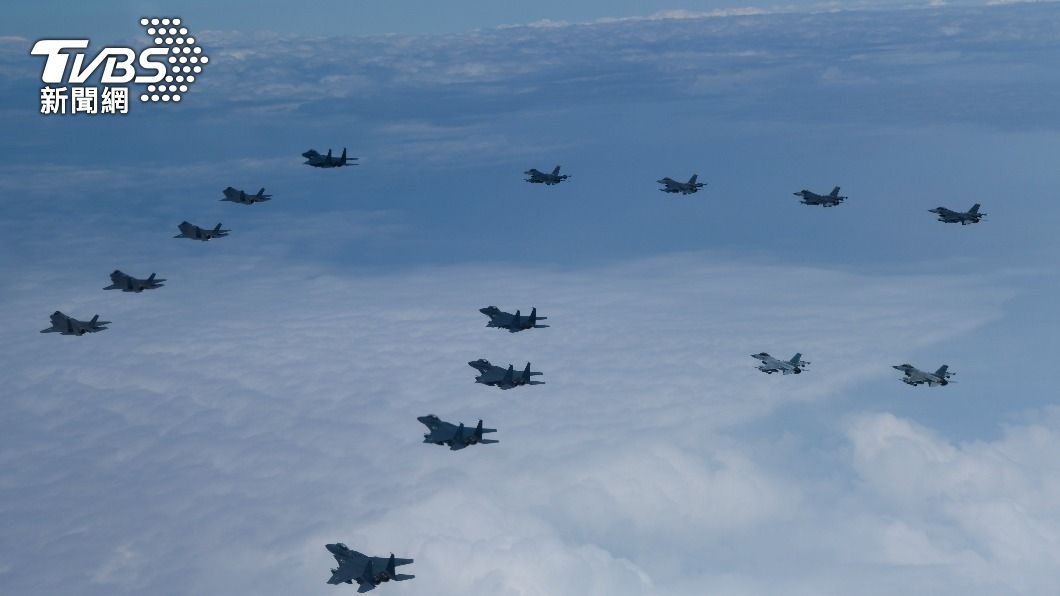 南韓今天出動F-35A戰機與美國舉行聯合空軍演習。(圖／達志影像美聯社）